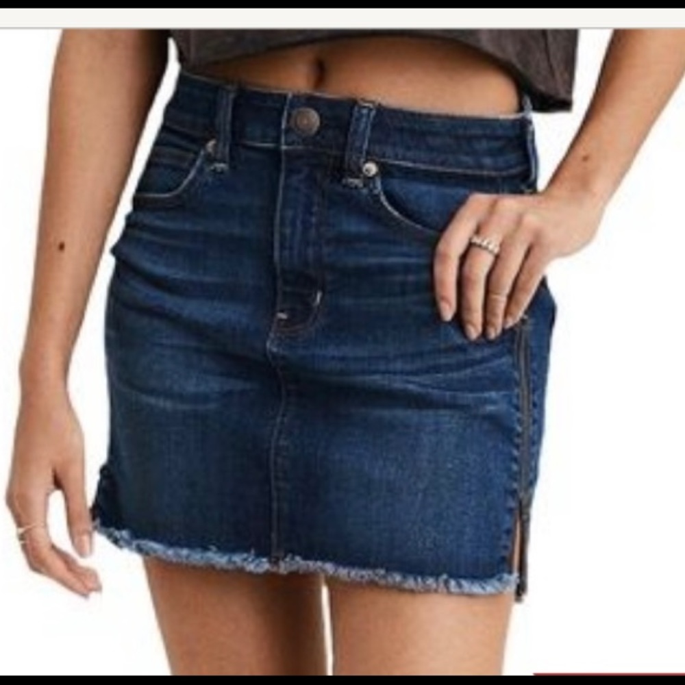 AE Hi-rise Mini distressed Denim Skirt Zipper‎ Sides Frayed 6